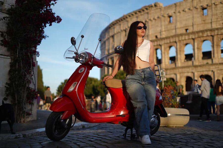 Rome: Photography Service by Vespa Scooter - Drivers, Guides, and Safety