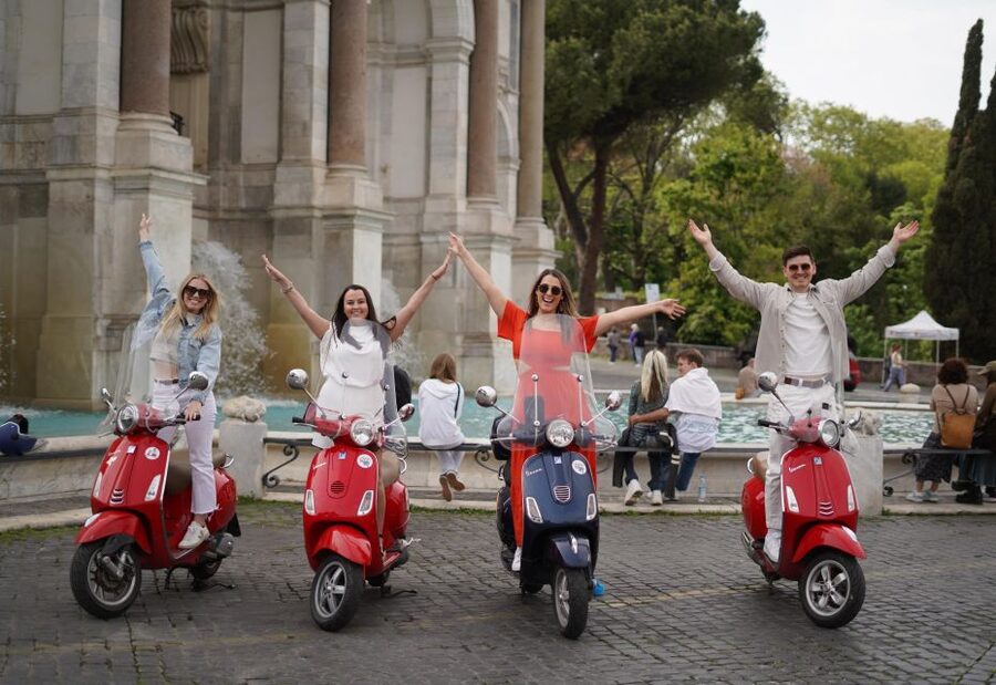 Rome: Photography Service by Vespa Scooter - Starting Beside the Colosseum