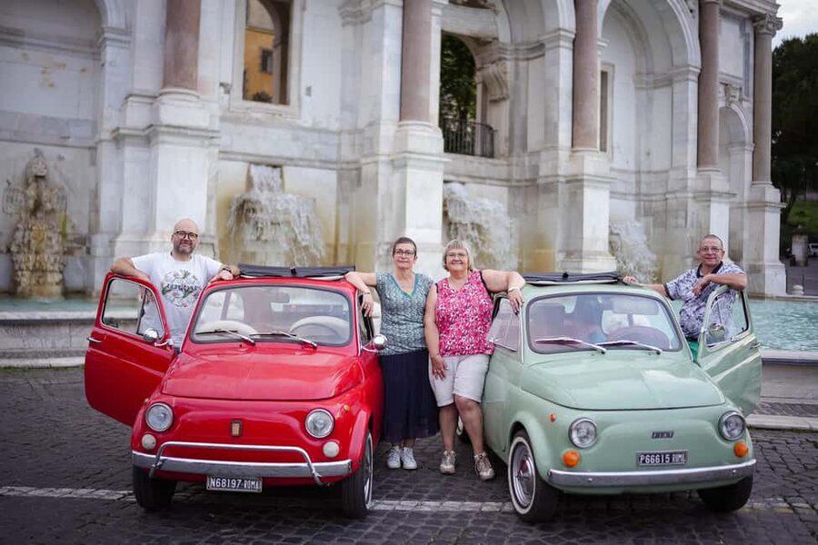 Rome: Photoshoot Service with Vintage Fiat 500 - The Fontana dell’Acqua Paola and Janiculum Hill