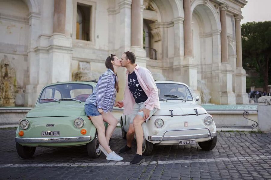 Rome: Photoshoot Service with Vintage Fiat 500 - What the 5-Star Feedback Tells You