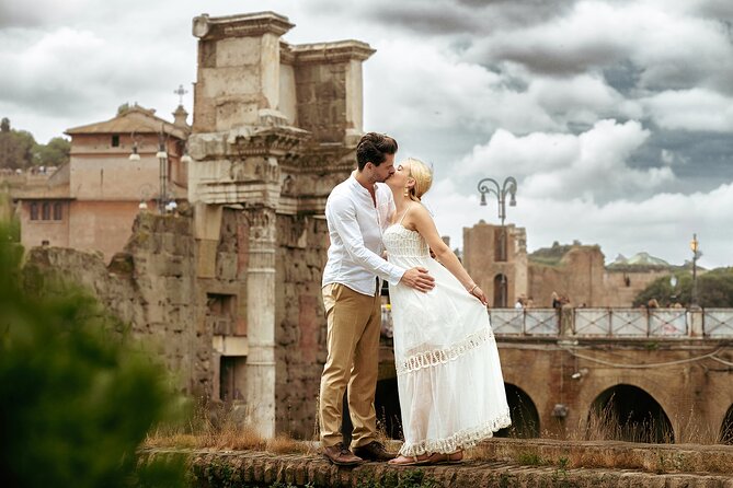 Rome: Private Colosseum Photoshoot with Local Photographer - The 90-minute route along Roman Forum viewpoints