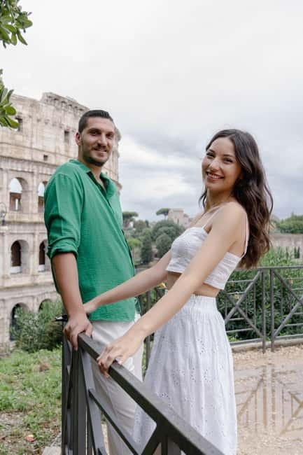 Rome: Private photoshoot at the Trevi Fountain Golden Hour - How much direction will you get?