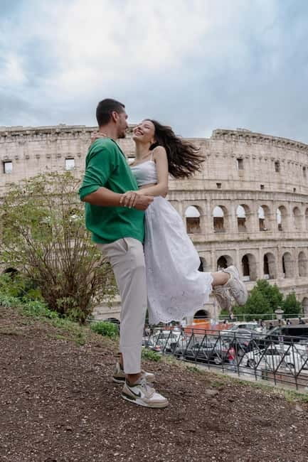 Rome: Private photoshoot at the Trevi Fountain Golden Hour - Booking tips for better photographs