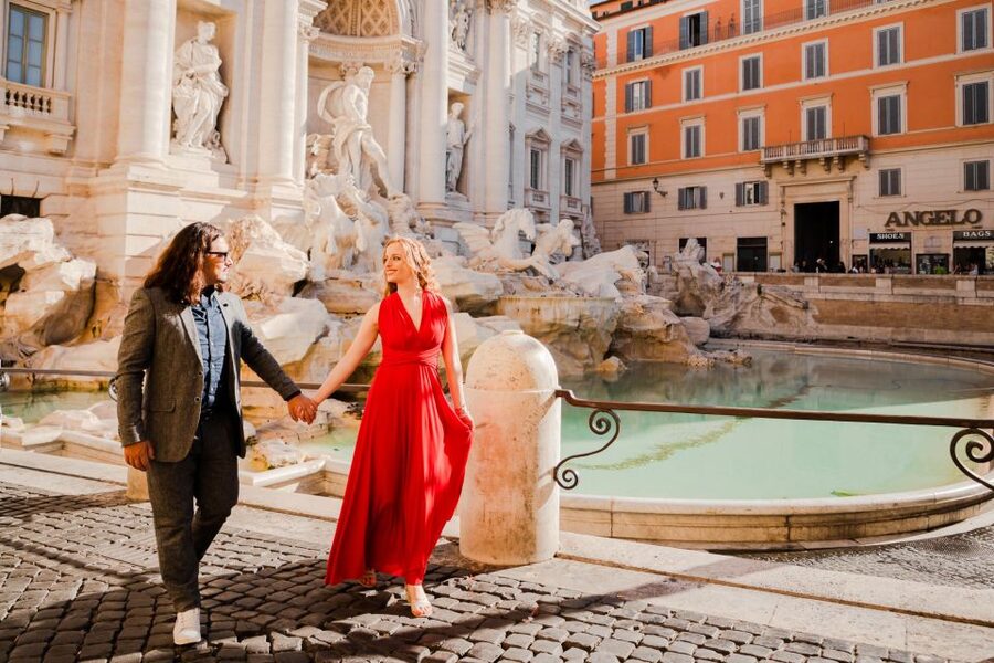 Rome: Private Photoshoot at the Trevi Fountain - Meeting at McDonald’s and finding your photographer