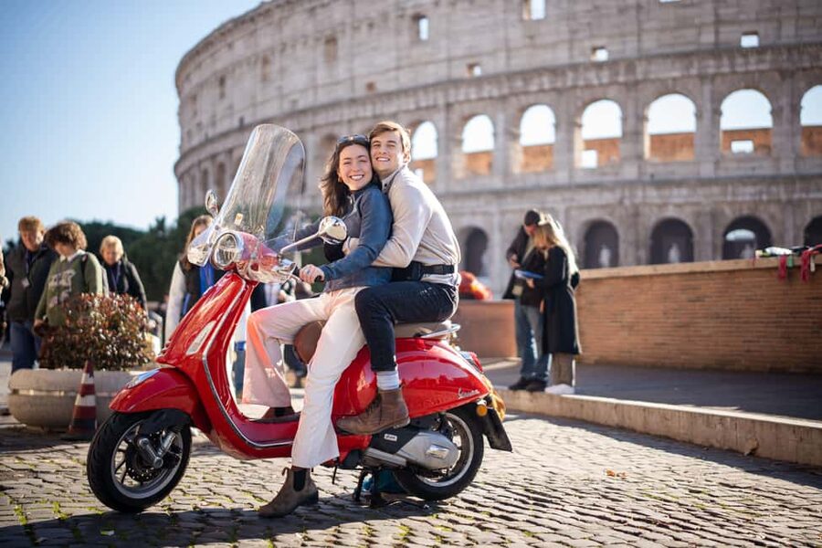Rome: Vespa Photo Tour with City Center Pickup - Key points to know before booking