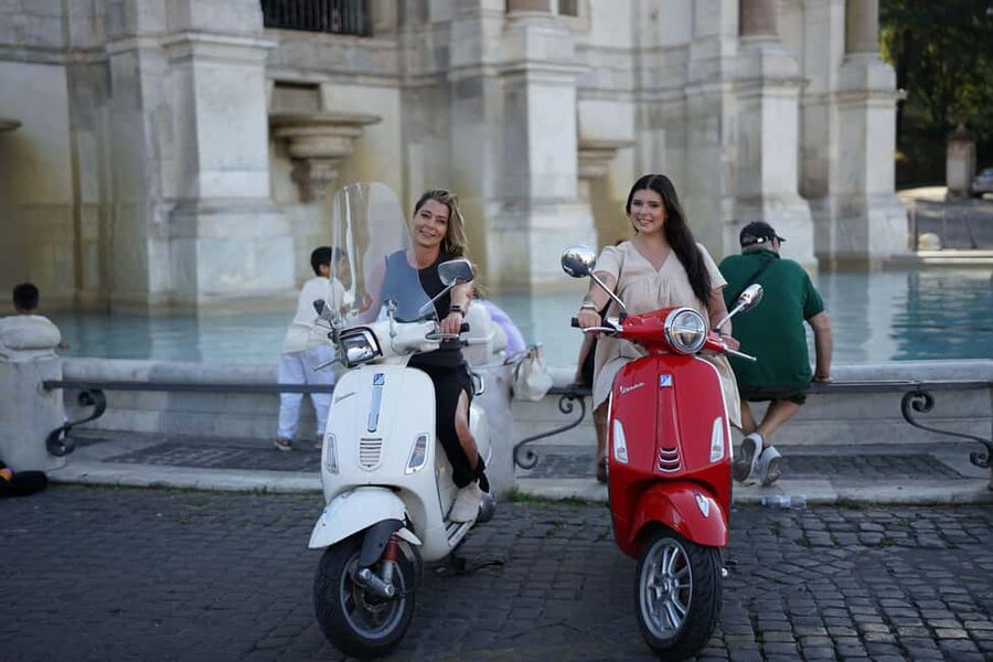Rome: Vespa Photo Tour with City Center Pickup - Trastevere adds a taste of neighborhood Rome