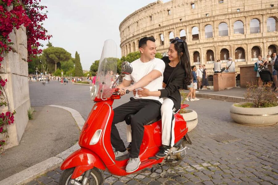 Rome: Vespa Photo Tour with Historic City Highlights - Circus Maximus and the feel of moving through Rome