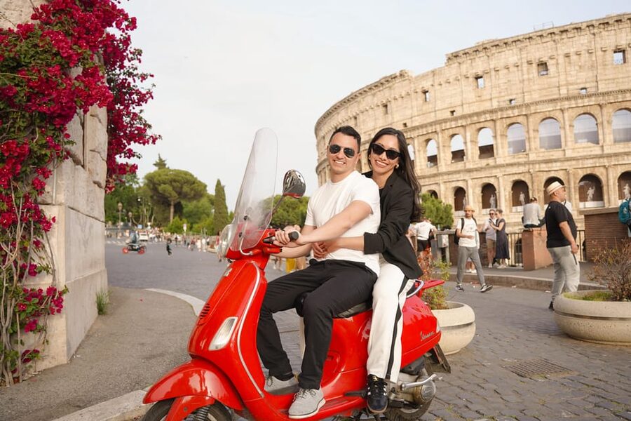Rome: Vespa Photo Tour with Historic City Highlights - Is $33 good value for 90 minutes?