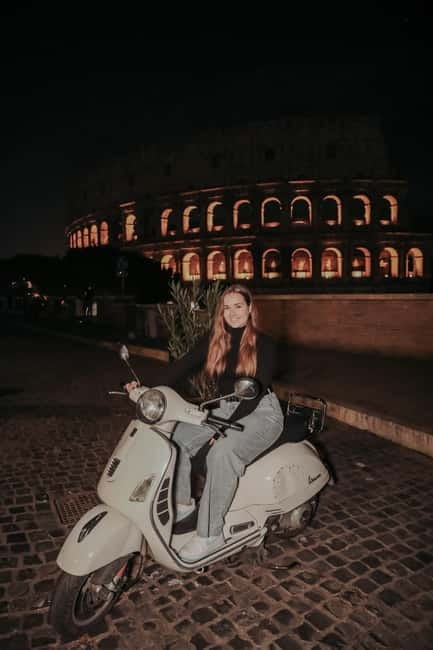 Rome: Vespa Ride in the Streets with Photography - Riding through Trastevere