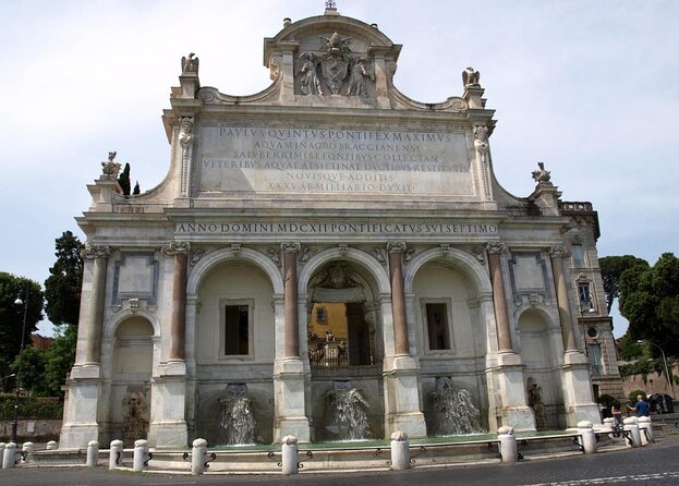 Rome Vintage Fiat 500 car Tour With Photographer - The Fontana dell’Acqua Paola on Gianicolo Hill