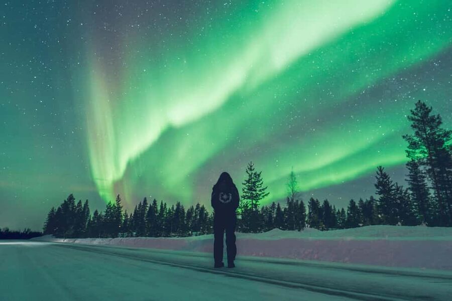 Rovaniemi: Best & Original Aurora Experience with Pro Photos - The longer camp stop, fire, drinks, and night photography