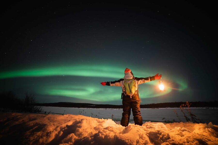 Rovaniemi: Best & Original Aurora Experience with Pro Photos - The guides make the experience personal