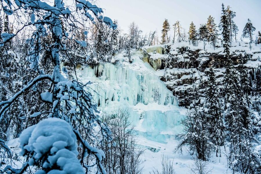 Rovaniemi: Frozen Waterfalls of Korouoma Canyon & Pro Photos - Fire, BBQ, and a simple Arctic lunch