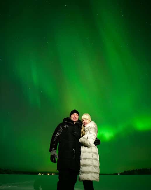 Rovaniemi: Guaranteed Northern Lights & Photography Tour - Staying warm through a long Arctic night