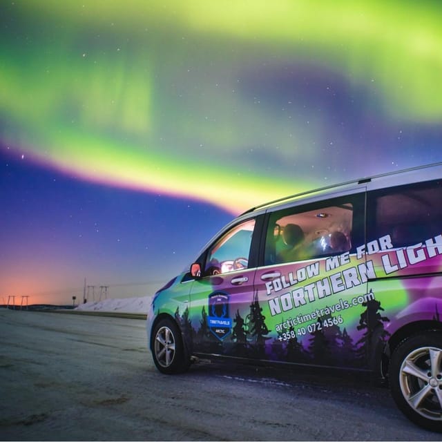 Saariselkä: Aurora Hunting Photography Tour - Pickup, the minivan, and the first hour
