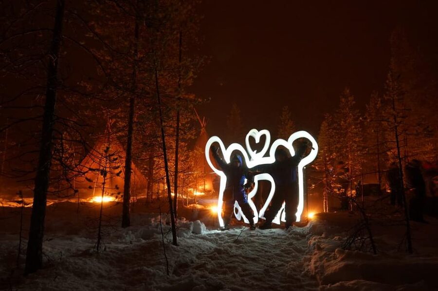 Saariselkä: Aurora Photo Tour by Car with Transfer & Drinks - Searching for clearer skies