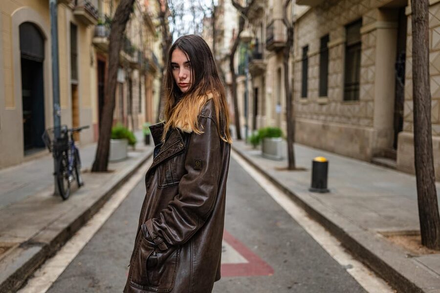 Sagrada Familia cinematic photoshoot - From city streets to plazas, shops, and markets