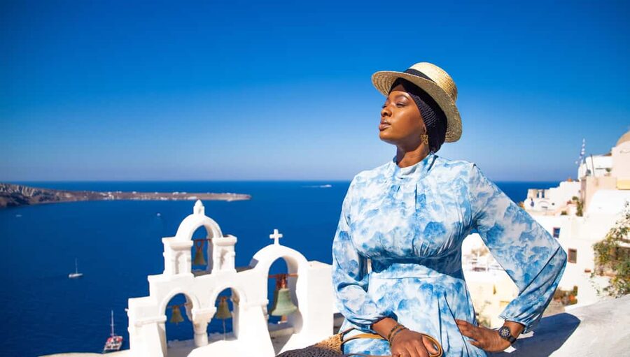 Santorini: 40-minute Photoshoot in Oia - What Makes This Oia Photoshoot Worth Considering