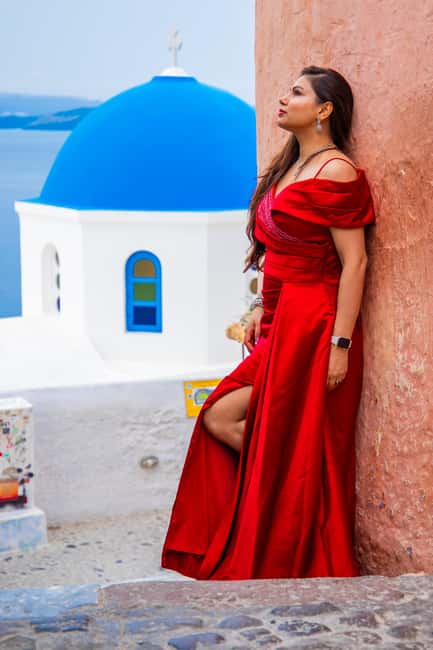 Santorini: 40-minute Photoshoot in Oia - Meeting Mike in Oia