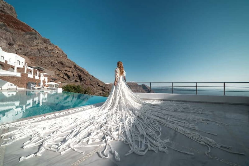 Santorini: Casual Photoshoot by Flying Dress Photo © - Practical Preparation for a Comfortable Session