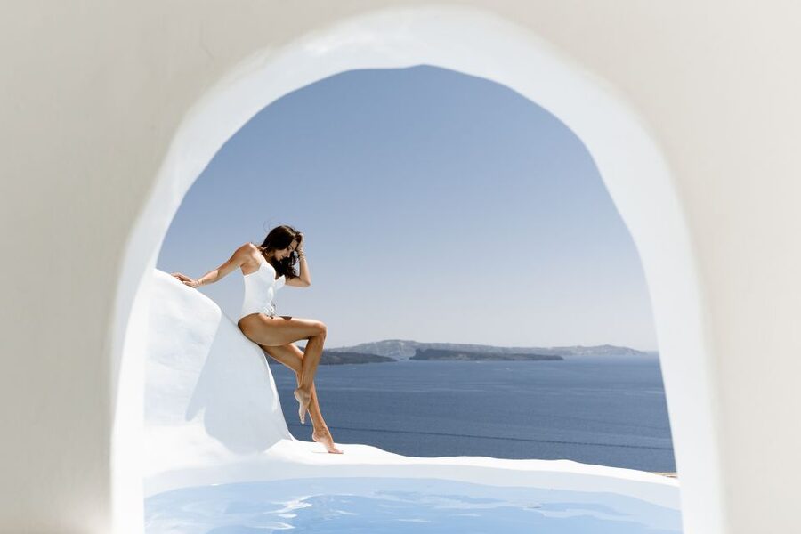 Santorini: Casual Photoshoot by Flying Dress Photo © - Booking Flexibility and Timing