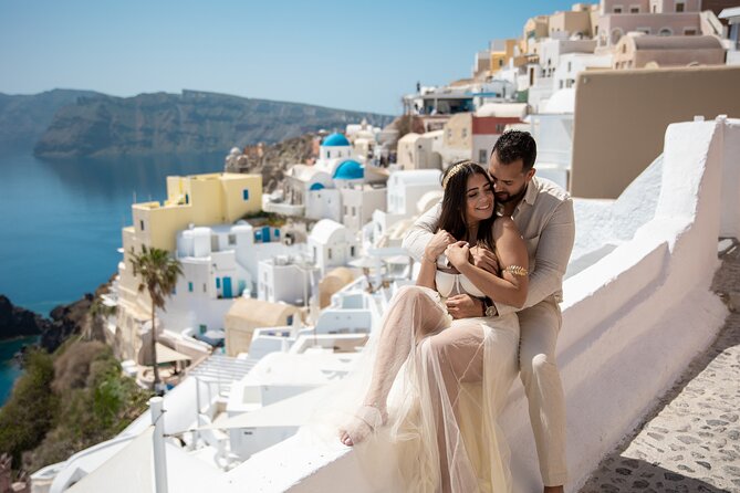 Santorini couple photoshoot with 50 edited photos! - Meeting at The Summer Habit in Oia