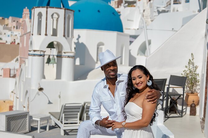 Santorini couple photoshoot with 50 edited photos! - Stop two: Caldera views and wide Santorini scenery