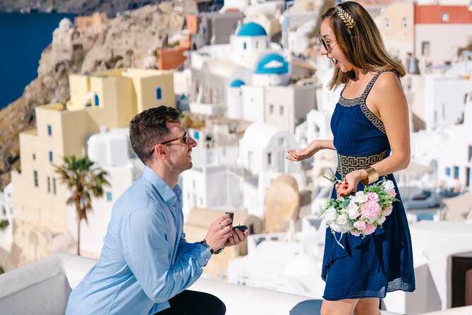 Santorini: Customized Private Photoshoot Walk in Oia - Why a private photoshoot makes sense in Santorini