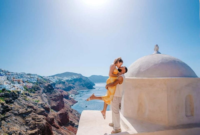 Santorini: Oia Private Couple Photoshoot with 35 Photos - What this Santorini photo session is really like