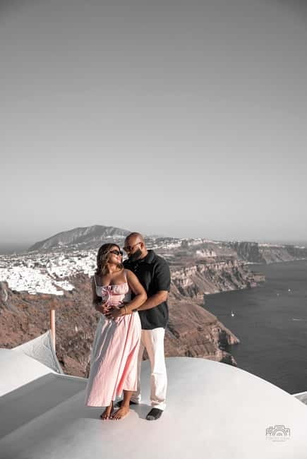 Santorini: Oia Private Couple Photoshoot with 35 Photos - Is $106 good value for two people?