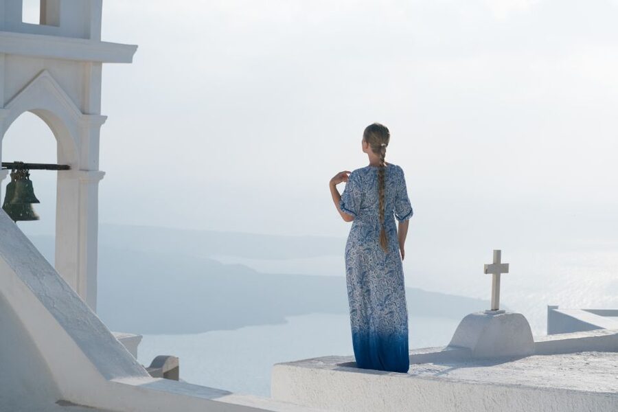 Santorini: Private Photo Shoot in Fira or Imerovigli - Is $152 good value for up to five people?