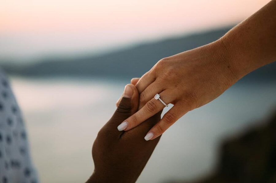 Santorini Proposal: A Luxury Photoshoot for Your Yes! Moment - Key things to know before you book