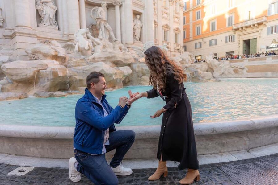Secret Proposal Photoshoot in Rome + Reel - Who should book this experience