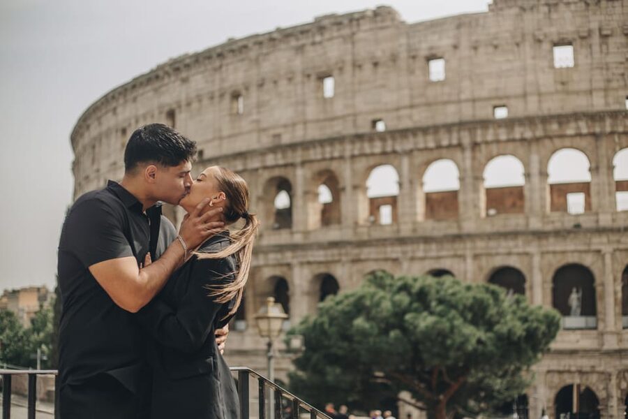Secret Proposal Photoshoot in Rome + Reel - Planning the surprise without giving it away