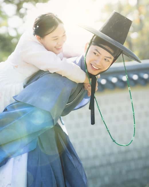 Seoul: Professional Hanbok Photography at Gyeongbok Palace - Key points to know before booking
