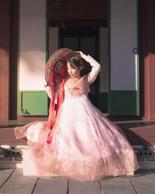 Seoul: Professional Hanbok Photography at Gyeongbok Palace - Who will enjoy this most