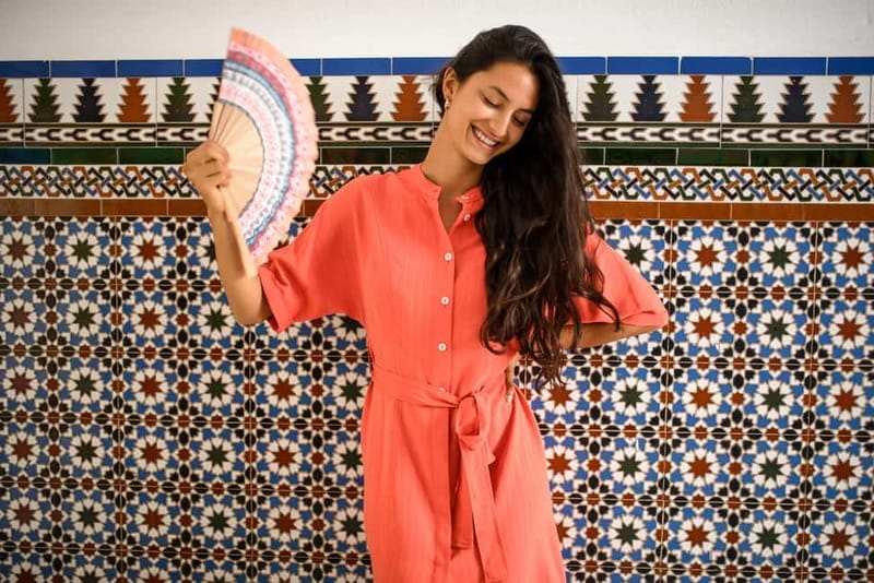 Seville: Personal Holiday Photoshoot - Through the Royal gardens toward the Alcázar