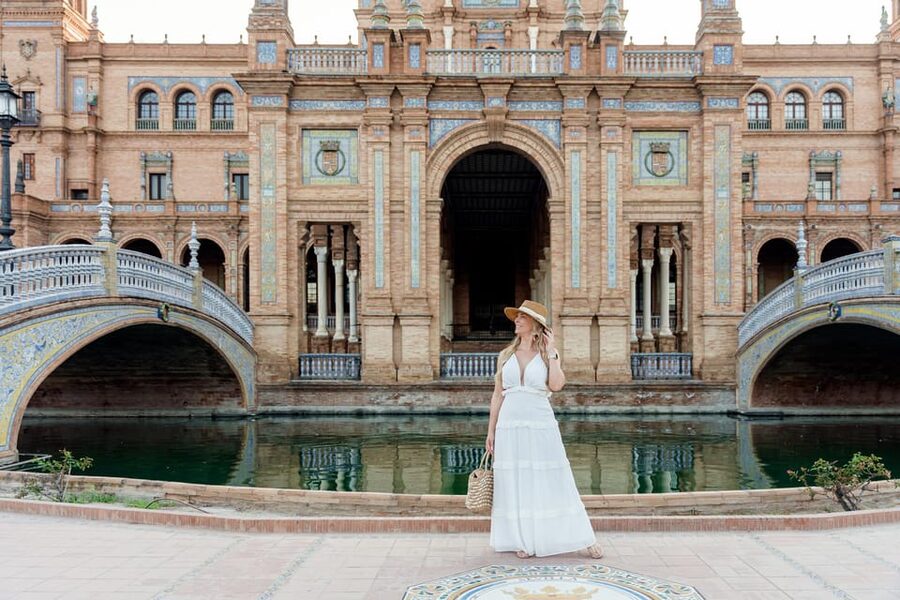 Seville: Professional Photoshoot - What Stephanie adds beyond a camera
