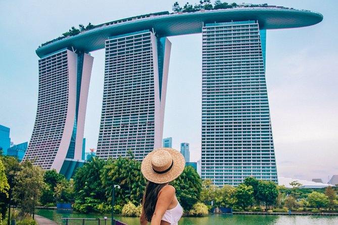 Singapore Instagram Private Walking Tour (Private & All-Inclusive) - What the Guide Adds Beyond Taking Pictures