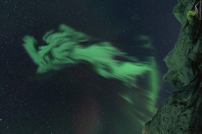 Small-Group Northern Lights Tour from Tromso with Photos - Fires, hot drinks, and Arctic waiting time