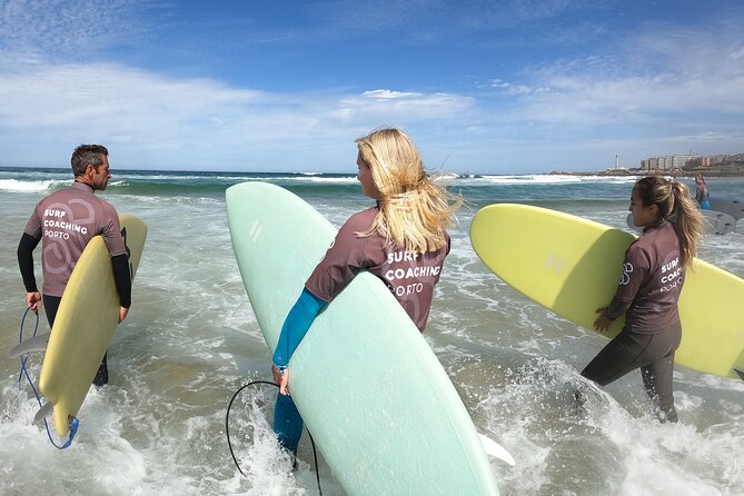 Small Group Surf Coaching in Porto with photos - Key points at a glance