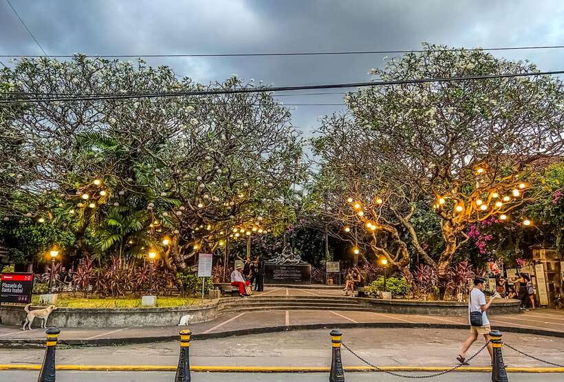 Solo Traveler Friendly Manila Walk w/ Mobile Photography - Key Points To Know Before You Book