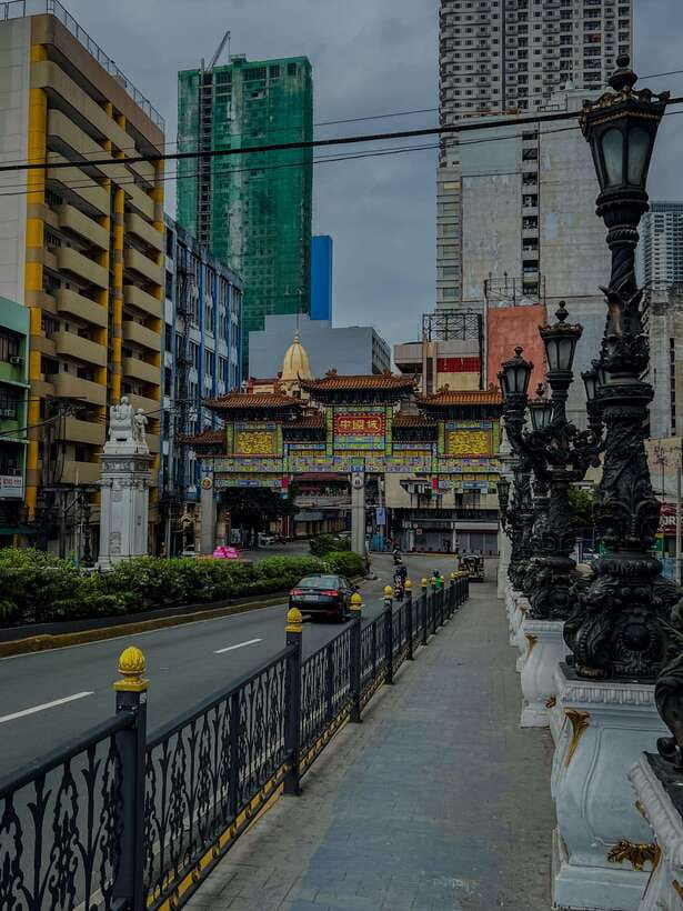 Solo Traveler Friendly Manila Walk w/ Mobile Photography - Rizal Park Adds Space And National Meaning