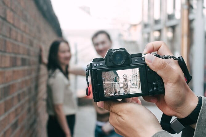 Street photoshoot and Seoul Hidden gem History Walking Tour - Pace, Group Size, and Practical Comfort
