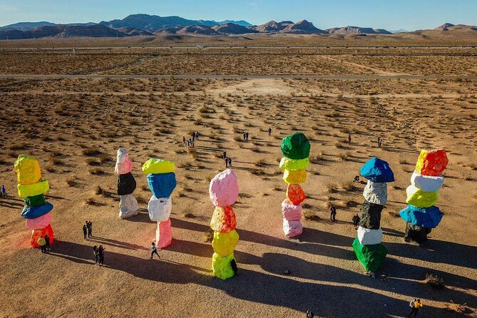 Sunset Hike and Photography Tour near Red Rock with Optional 7 Magic Mountains - Key points before you book