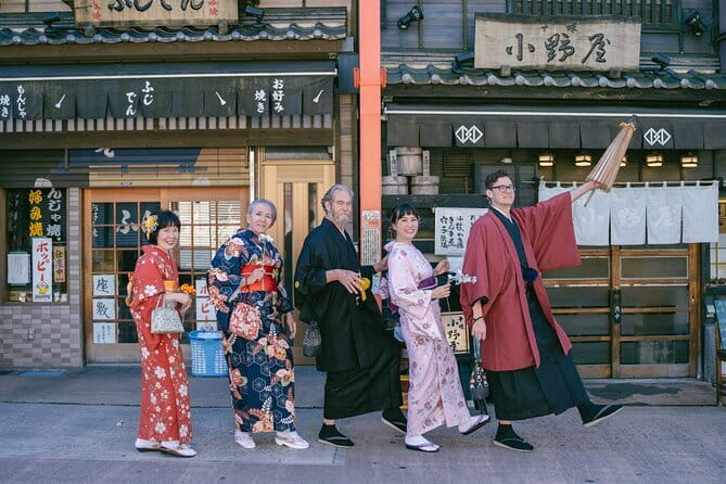 Tokyo Authentic Kimono Rental in Asakusa with Photography Option - How the experience feels for couples, families, and solo visitors