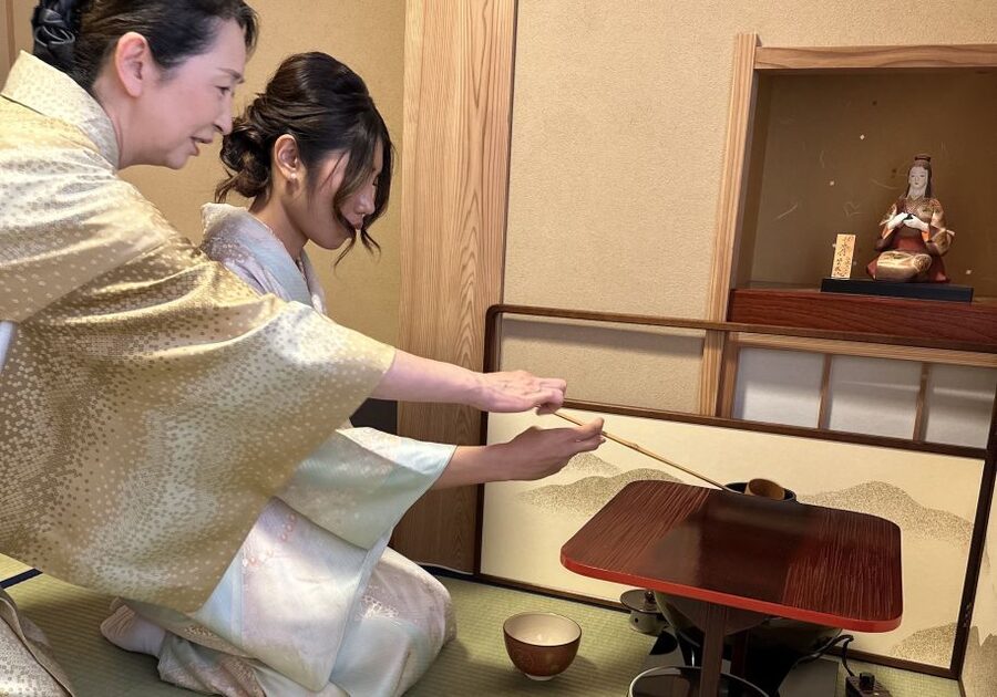 Tokyo:Genuine Tea Ceremony, Kimono Dressing, and Photography - What the Strongest Praise Tells You