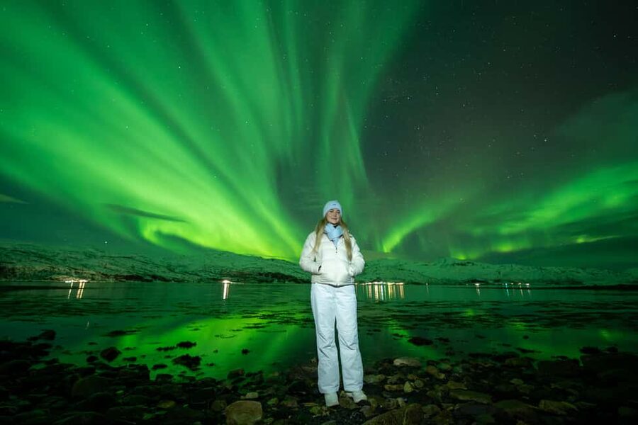 Tromsø: Northern Lights Chase, Local Guide, Foods & Pictures - Meeting at Skaret by Vander