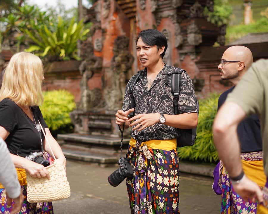 Ubud: Private Tour with Professional Photographer - Starting with hotel pickup and a private Balinese guide