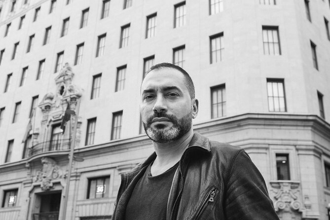 Vacation photographer. Madrid Photo Shoot. Take home more than just a selfie! - Puerta del Sol and Spain’s Kilometer Zero